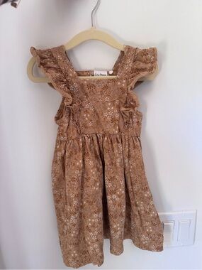 City Mouse Girls' Tan Floral Ruffle-Sleeve Dress